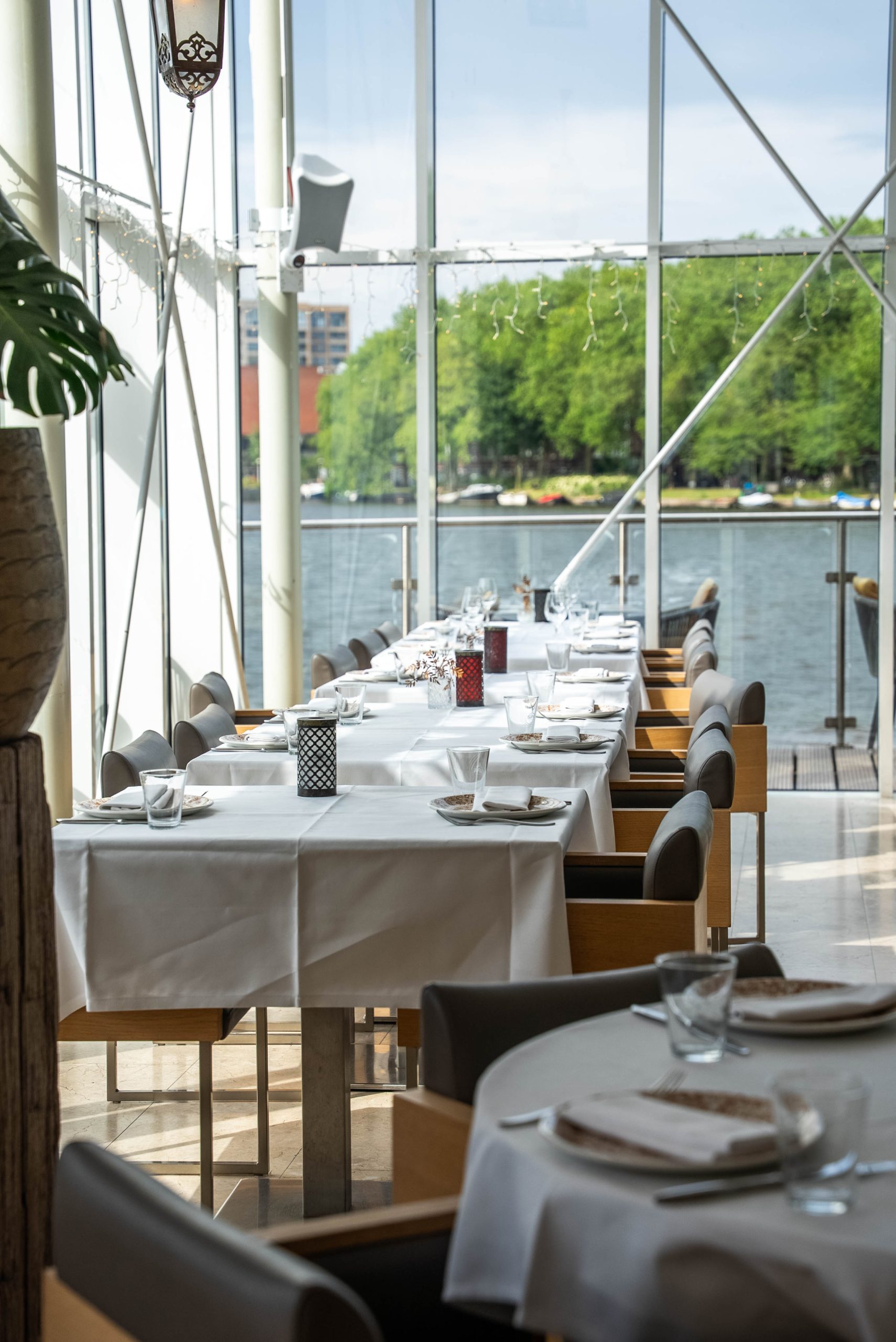 Reserveer uw tafel - Restaurant Cedars